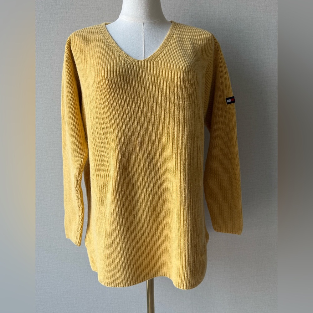 Tommy Hilfiger Women's Sunny Yellow V-Neck Rib Knit Sweater